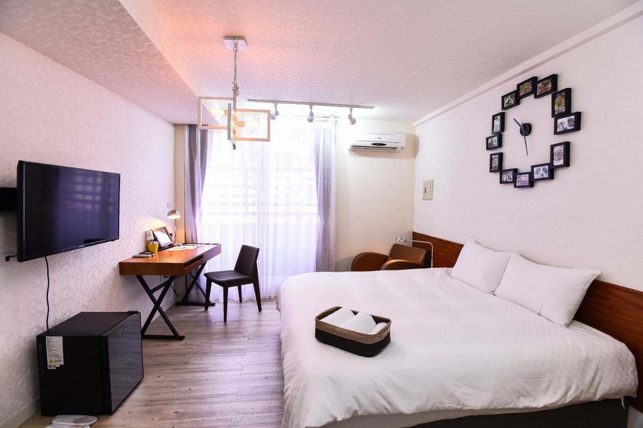 レインボー アイランド B&B 台南 エクステリア 写真