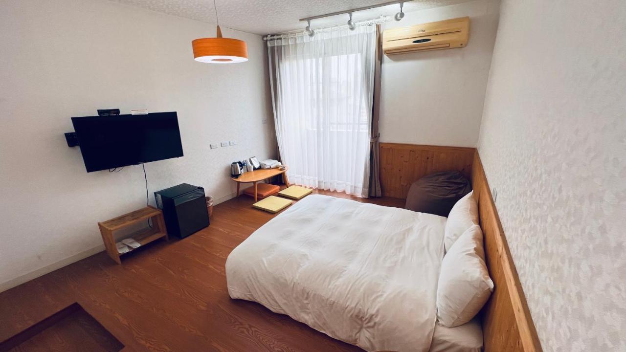 レインボー アイランド B&B 台南 エクステリア 写真